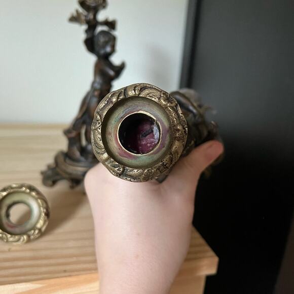 S/2 Antique Rococo-Style Victorian Cherub Babies in Nature Brass Candlesticks - Picture 8 of 8